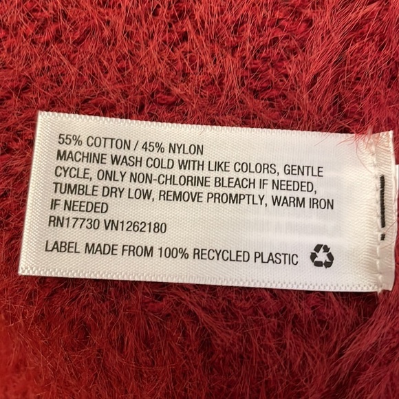 ✨✨Host Pick!✨✨Ava & Viv fuzzy red pullover plus size NWT - Picture 9 of 10